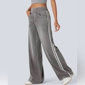 HALARA Gray Wide-Leg Pants with White Stripes